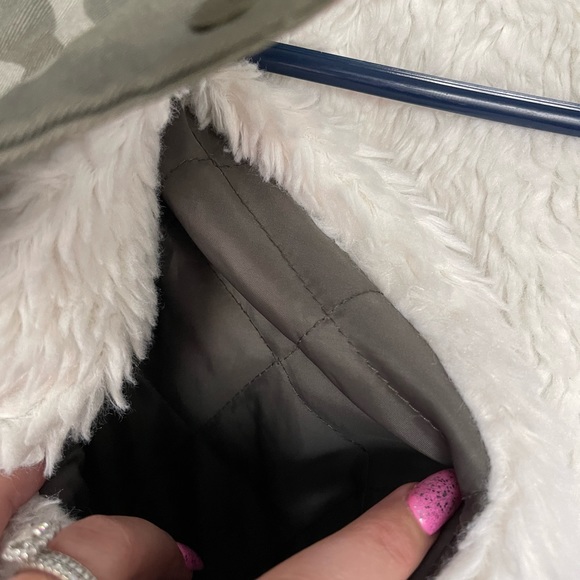 BNCI Camo Faux Fur Lined Hooded Coat Sz M - Picture 8 of 8